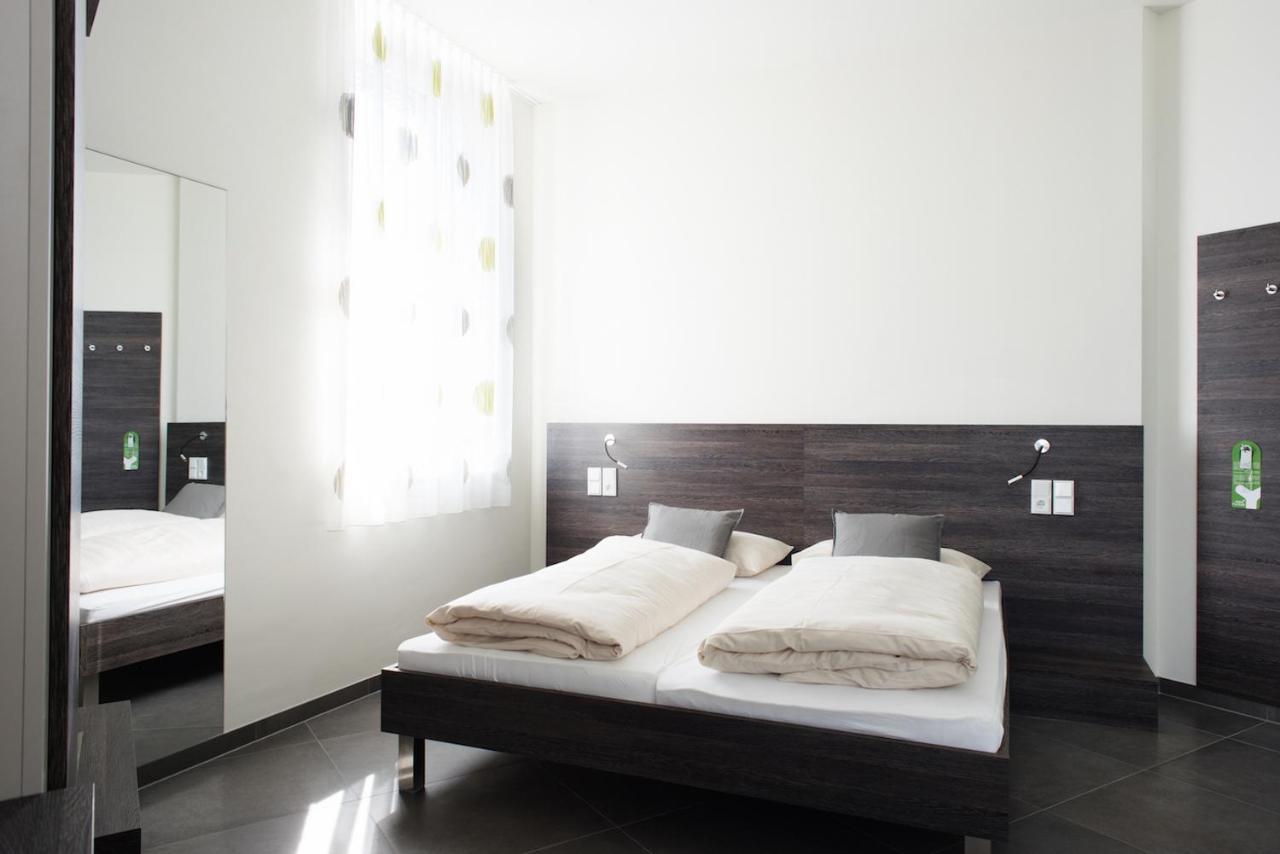Eee Hotel Traun Ngoại thất bức ảnh